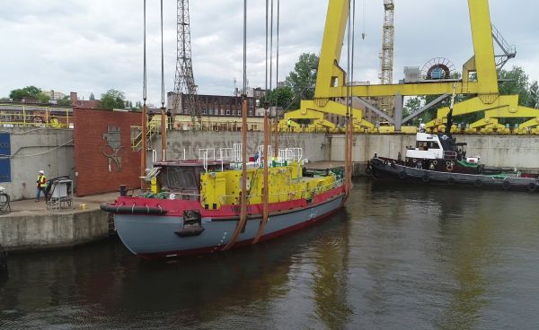 Last of the icebreakers, Manat launched