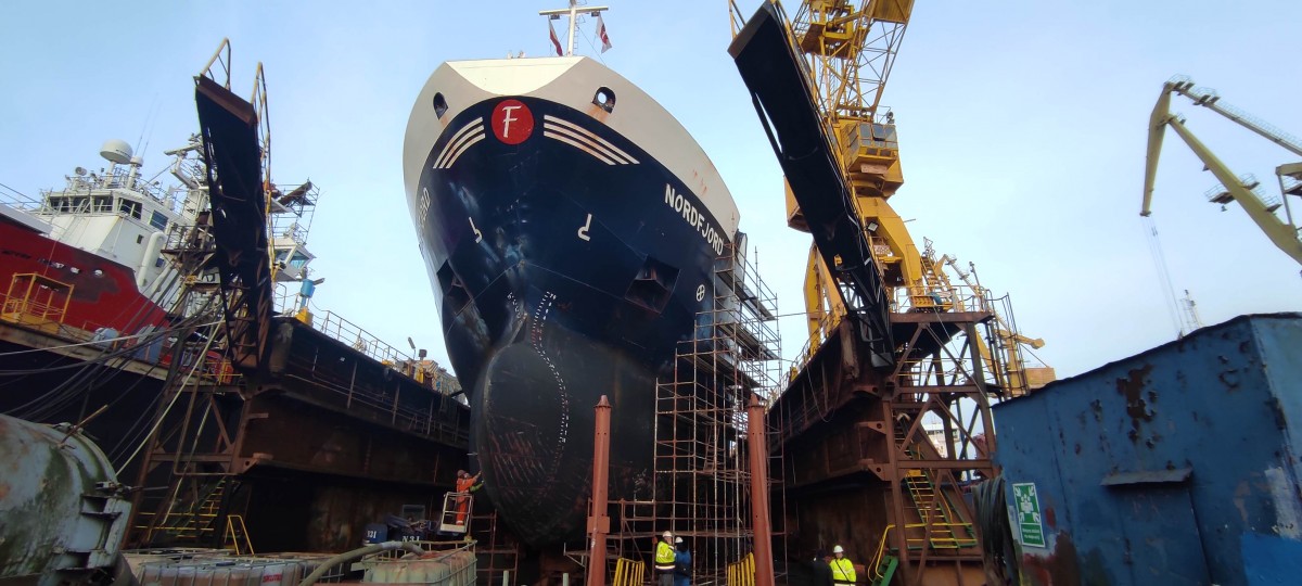 W Morskiej Stoczni Remontowej "Gryfia" S.A. trwa remont pośredni statku NORDFJORD
